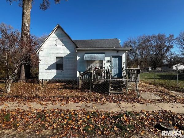 1838 S 19TH Street, Springfield, IL 62703