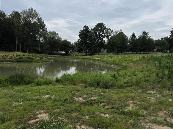 8677 E Maple Street, Carlisle, IN 47838