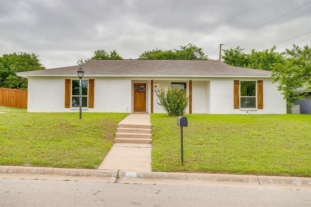 220 Rolling Hills Drive, Aledo, TX 76008 Main Photo