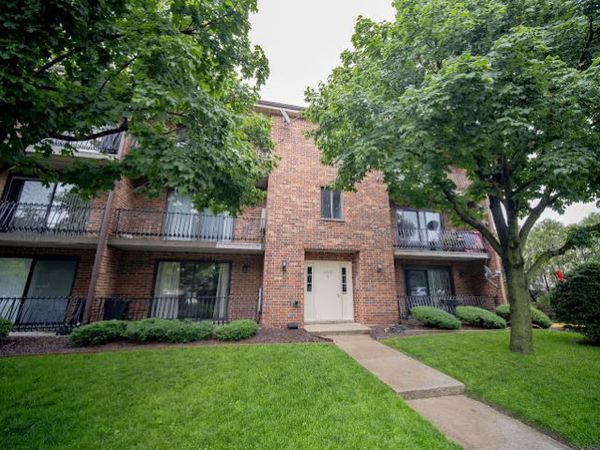 10501 S Highland Avenue , Unit 204B, Worth, IL 60482