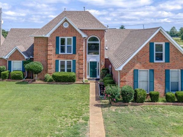 8976 LINDSTROM DR, Memphis, TN 38016