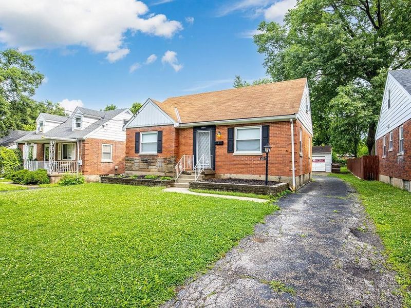 5654 Surrey Avenue, Green Township, OH 45248 Photo 3