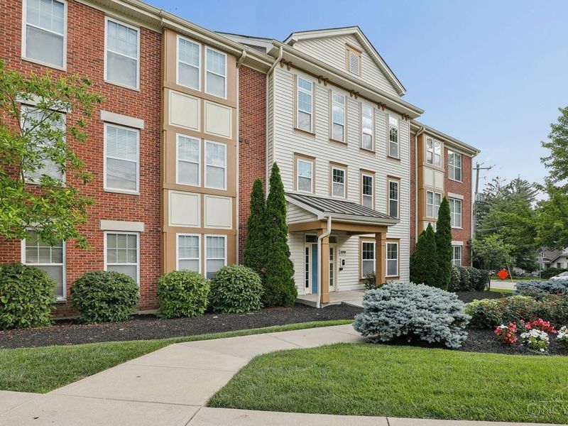 3390 Wasson Road, Unit B, Cincinnati, OH 45209 Photo 2