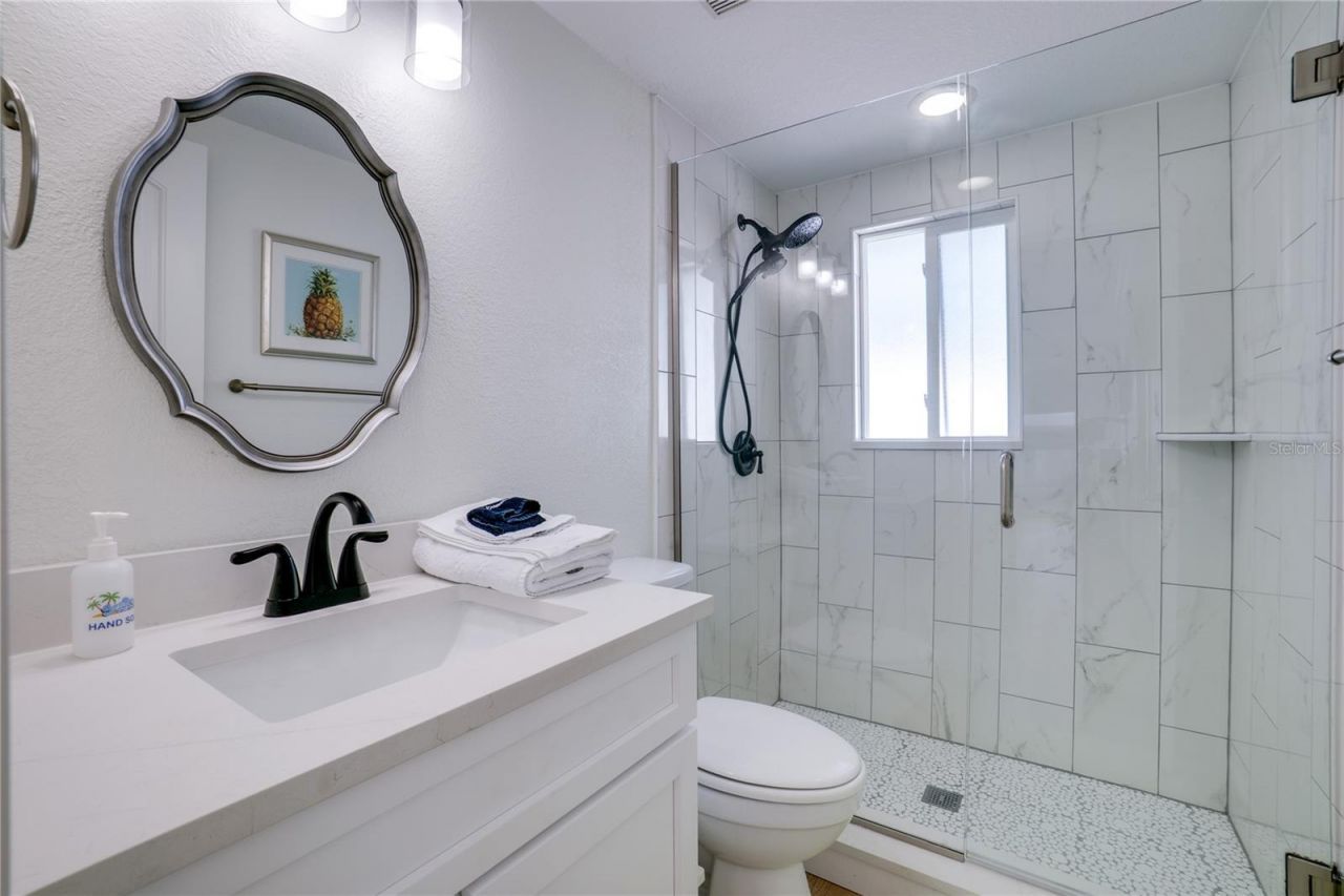 3009 Avenue E, Unit A, Bradenton Beach, FL 34217 Photo