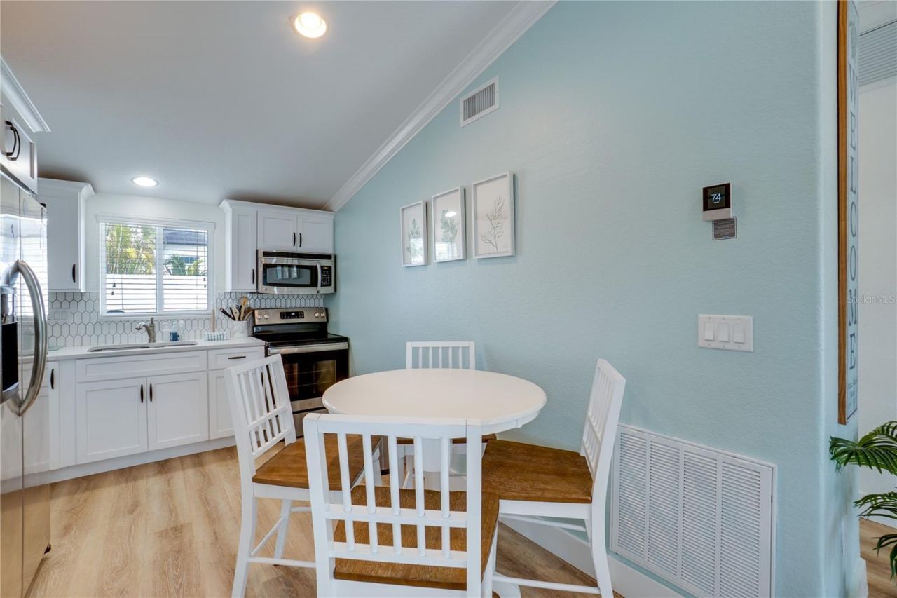 3009 Avenue E, Unit A, Bradenton Beach, FL 34217 Photo