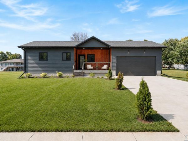 707 S Greene, Rock Rapids, IA 51246