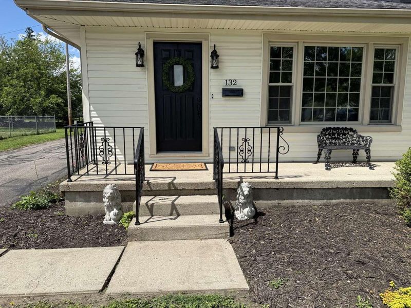 132 W Ruth Street, Sidney, OH 45365 Photo 2
