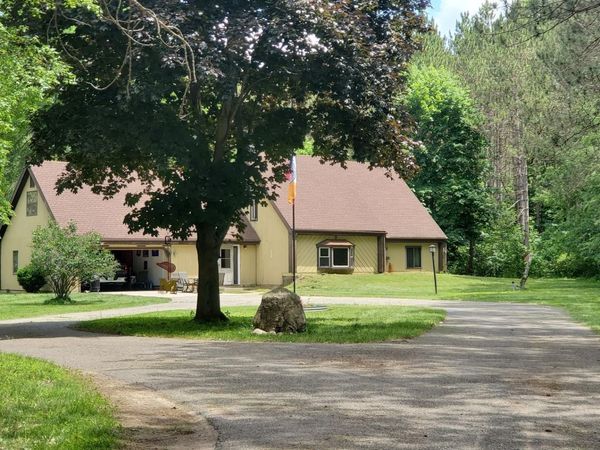 2704 Deerfield Road W, Mt Pleasant, MI 48858