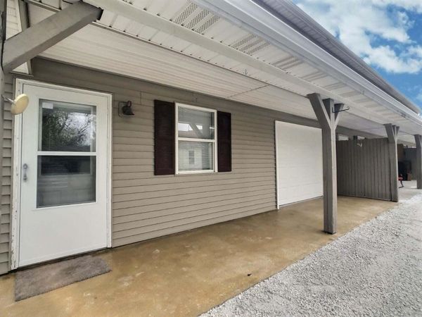 211 Railroad , Unit B, Kentland, IN 47951