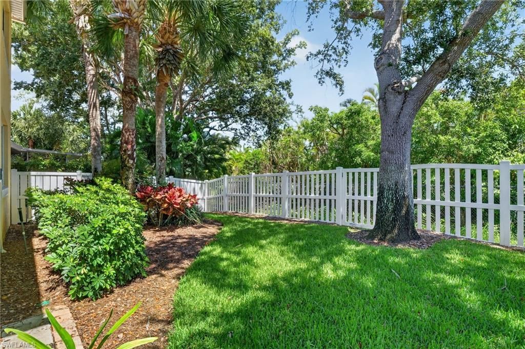 14907 Sterling Oaks Dr, Naples, FL 34110 Photo