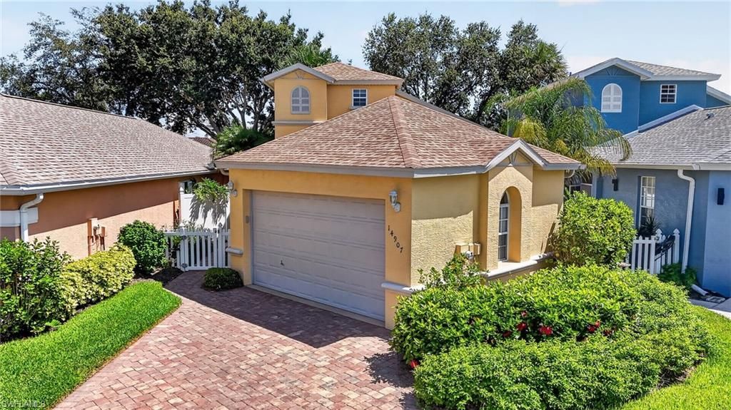 14907 Sterling Oaks Dr, Naples, FL 34110 Photo