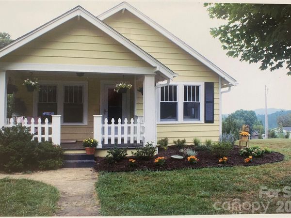 25 Bailey Road , Candler, NC 28715