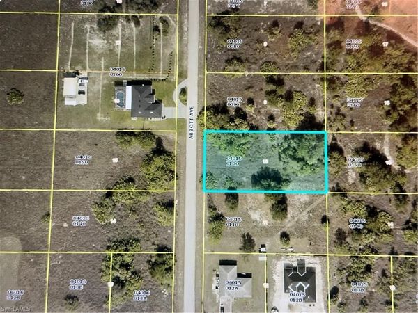 1704 Abbott AVE , LEHIGH ACRES, FL 33972