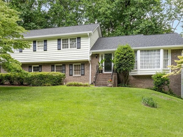 422 Woodstone West Drive, Marietta, GA 30068