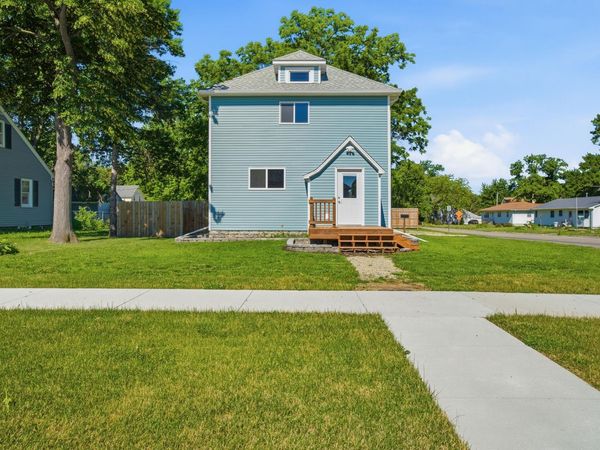 90 5th Avenue NW, Wells, MN 56097