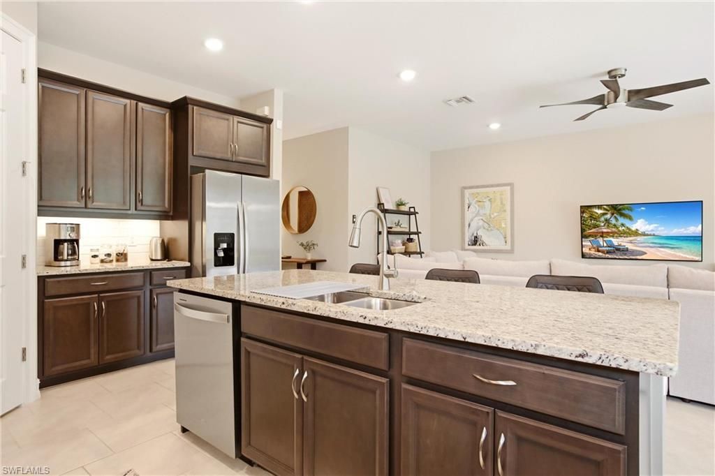 844 Heather Lake Ave, Cape Coral, FL 33993 Photo
