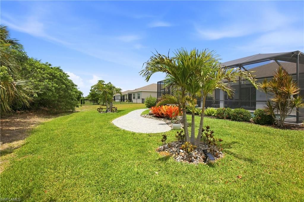 844 Heather Lake Ave, Cape Coral, FL 33993 Photo