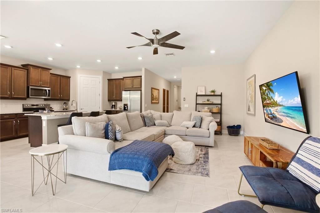 844 Heather Lake Ave, Cape Coral, FL 33993 Photo