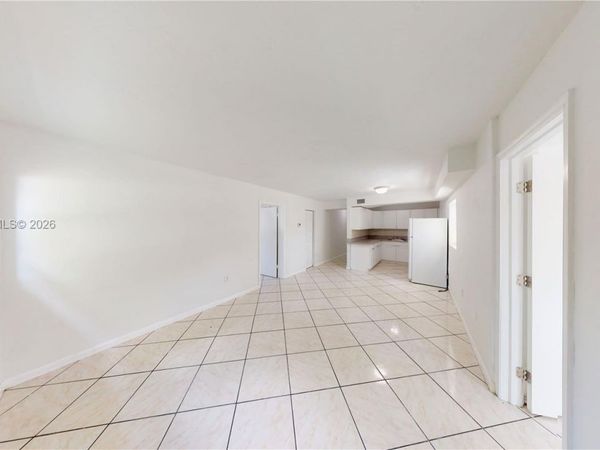 6811 SW 16th St , Miami, FL 33155