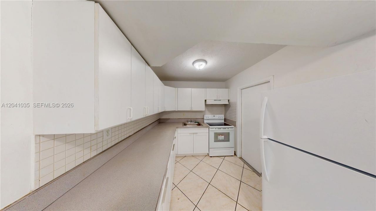 6811 SW 16th St , Miami, FL 33155 Photo