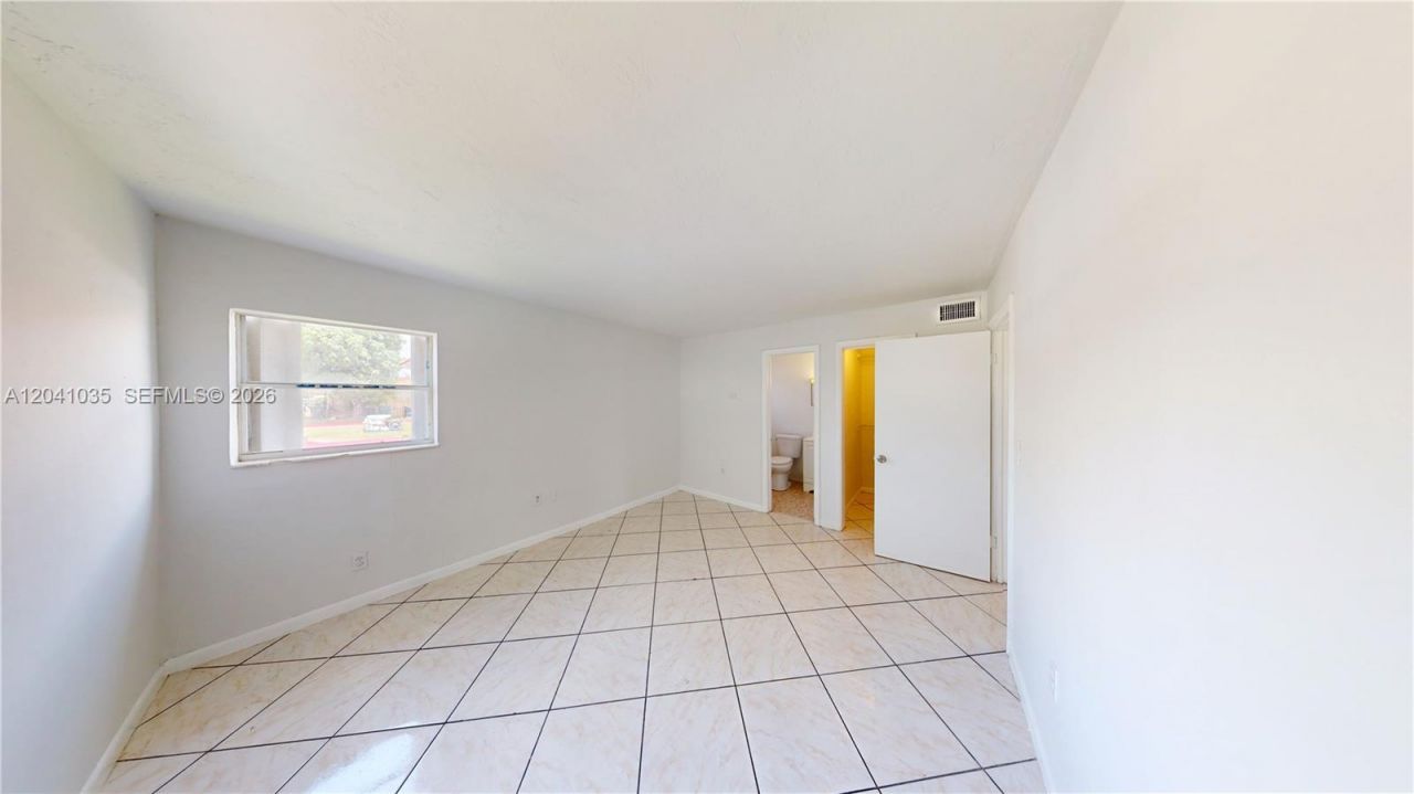 6811 SW 16th St , Miami, FL 33155 Photo