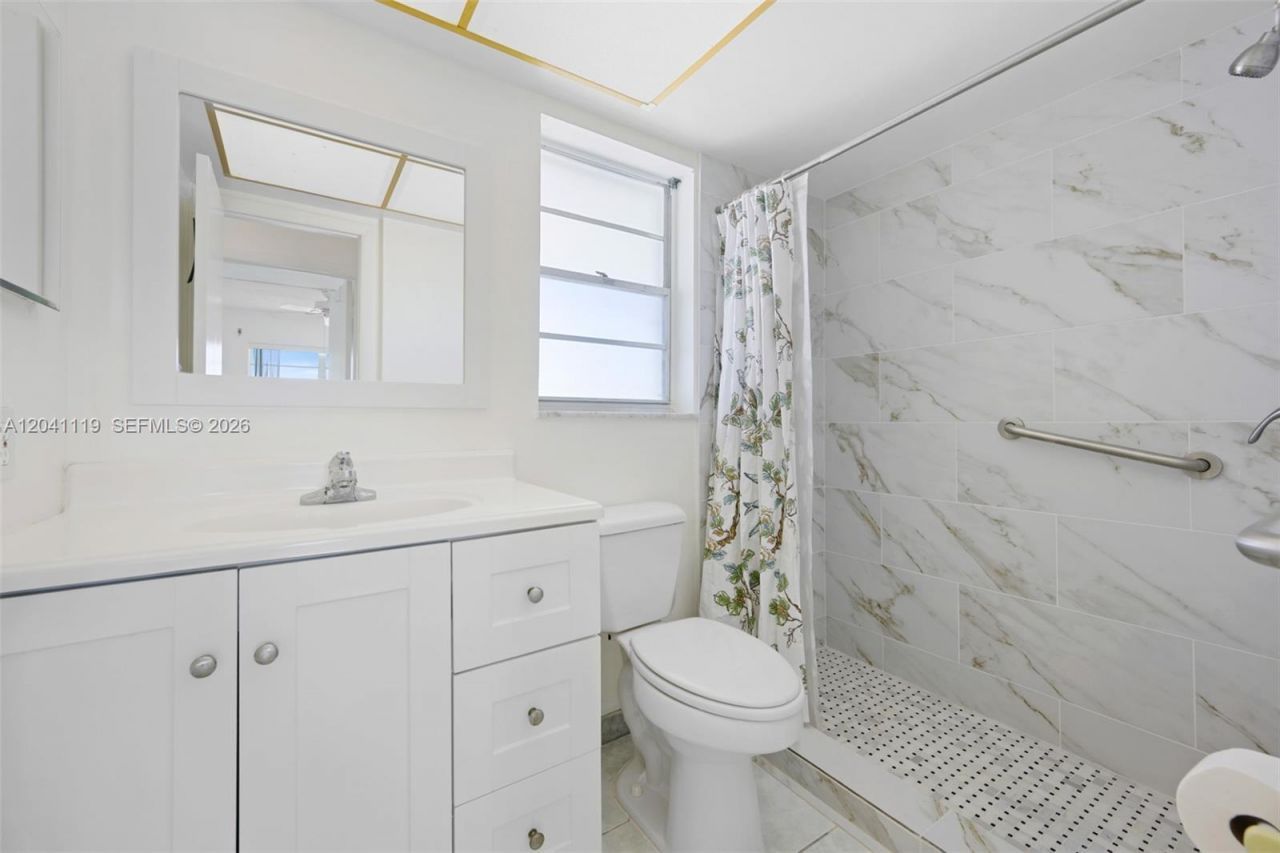 1116 Lake Ter , Unit 208, Boynton Beach, FL 33426 Photo