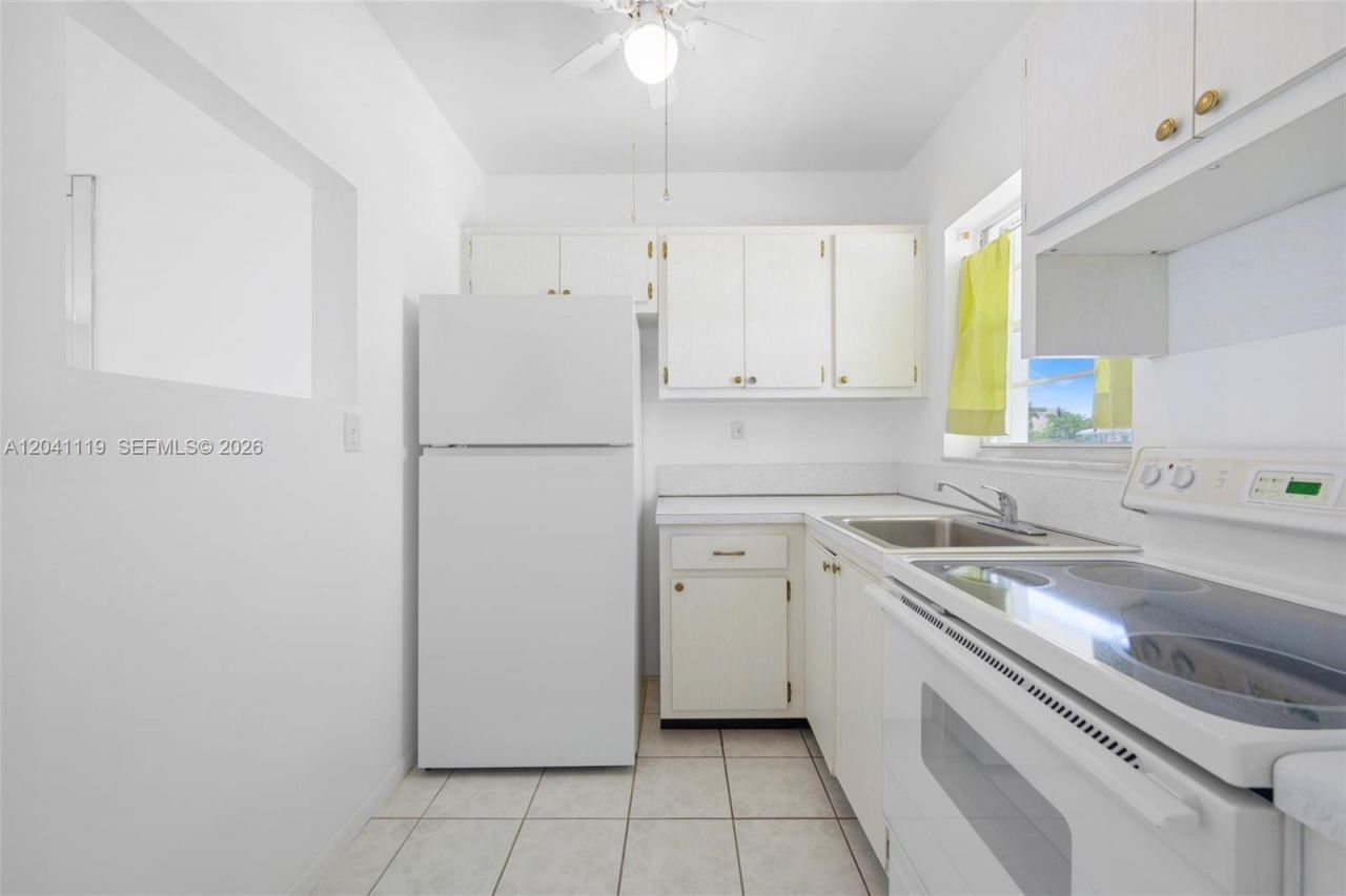 1116 Lake Ter , Unit 208, Boynton Beach, FL 33426 Photo