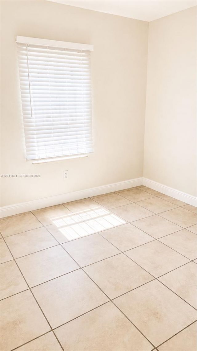 943 NW 63rd St, Miami, FL 33150 Photo