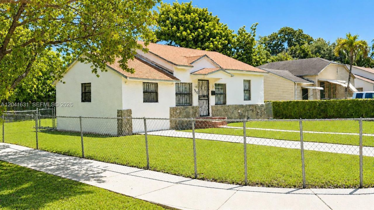 943 NW 63rd St, Miami, FL 33150 Photo
