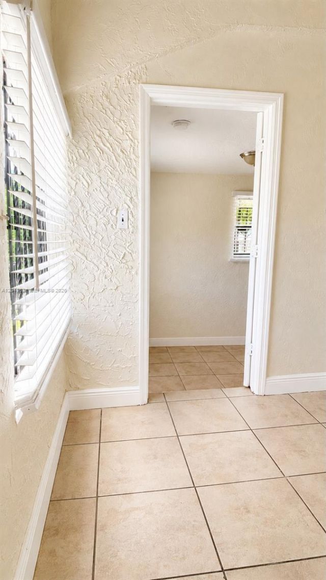 943 NW 63rd St, Miami, FL 33150 Photo