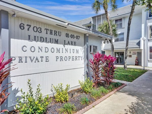 6705 NW 169th St , Unit C112, Hialeah, FL 33015