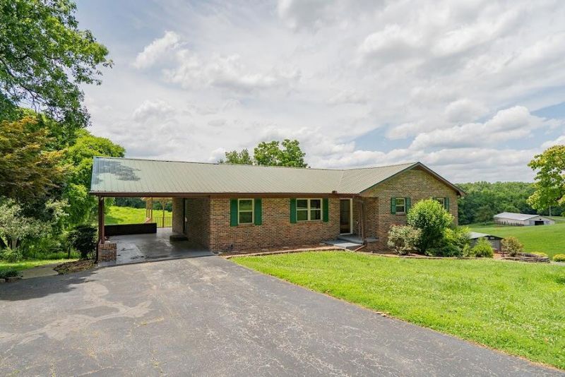 2451 Black Oak Road Jefferson City, TN 37760