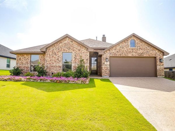 6817 Trail Rock Drive, Benbrook, TX 76126
