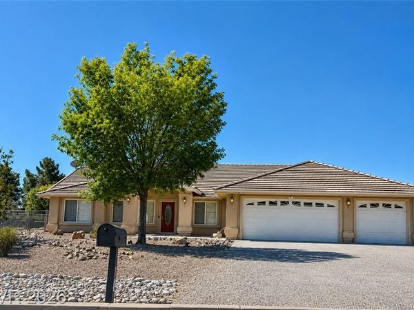 61 Hickory Street, Pahrump, NV 89048