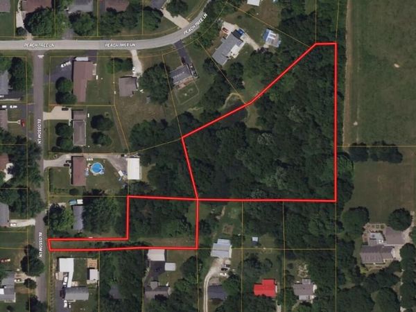 2004 Blossom Lane , Georgetown, IN 47122