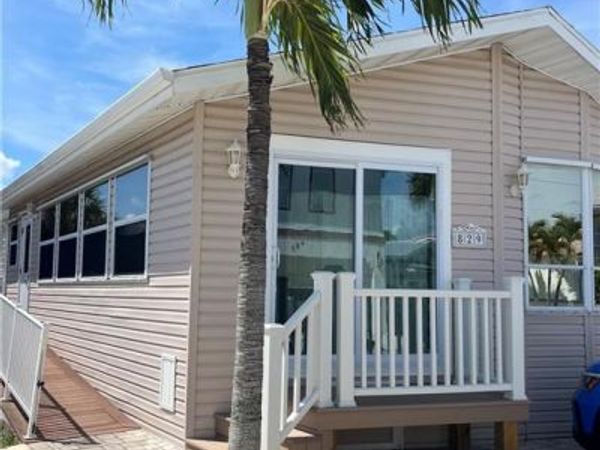 829 Nettles Boulevard, Jensen Beach, FL 34957