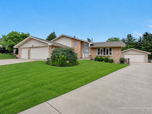 14637 S East Abbott Road , Homer Glen, IL 60491
