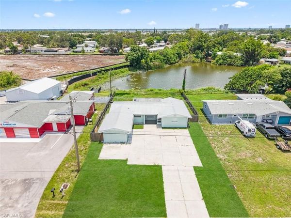 5460 Bayshore RD , NORTH FORT MYERS, FL 33917