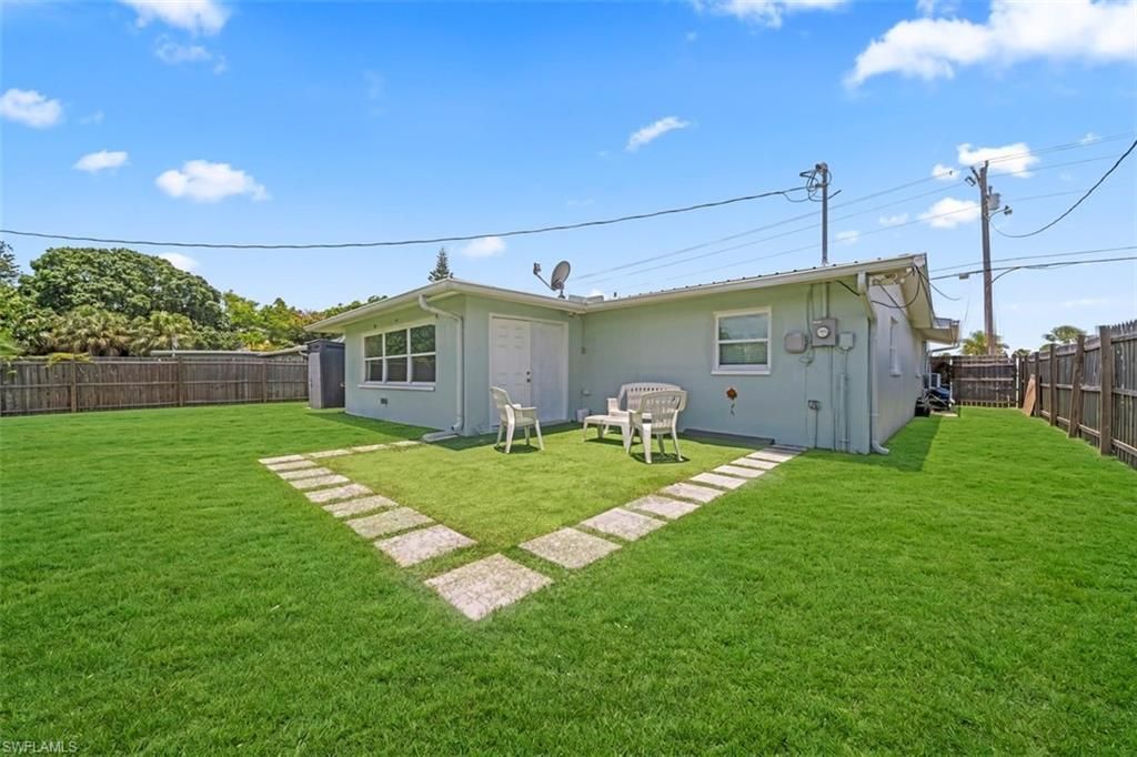 5460 Bayshore Rd , North Fort Myers, FL 33917 Photo