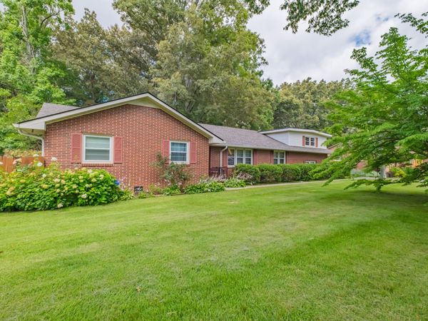 101 Crestwood Dr , Tullahoma, TN 37388