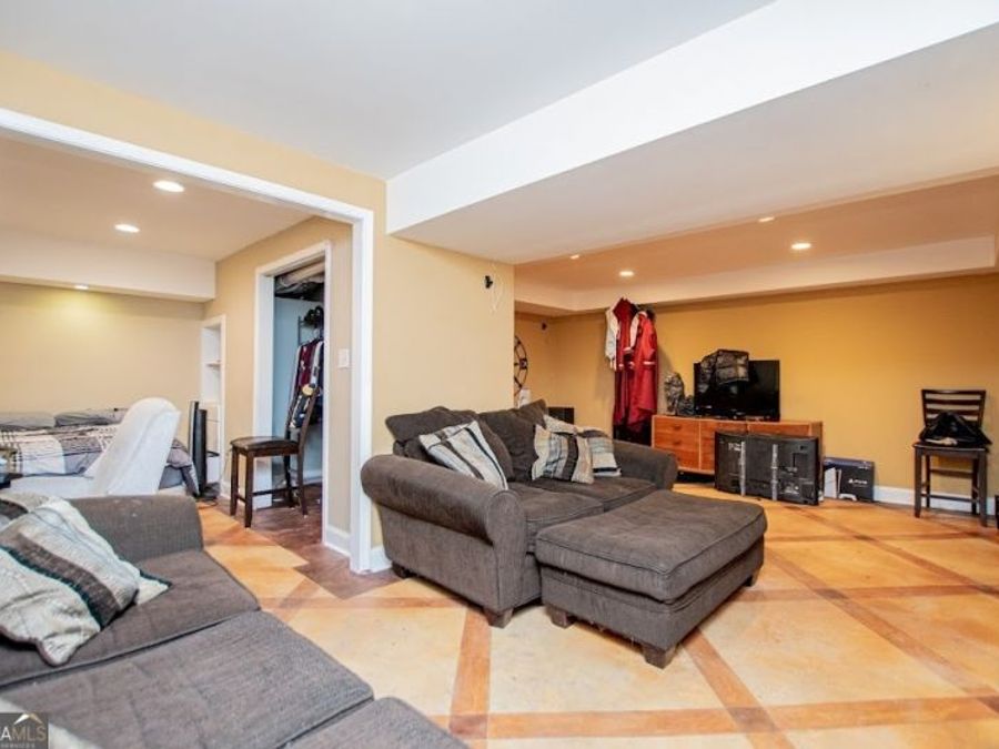 Property Image 76