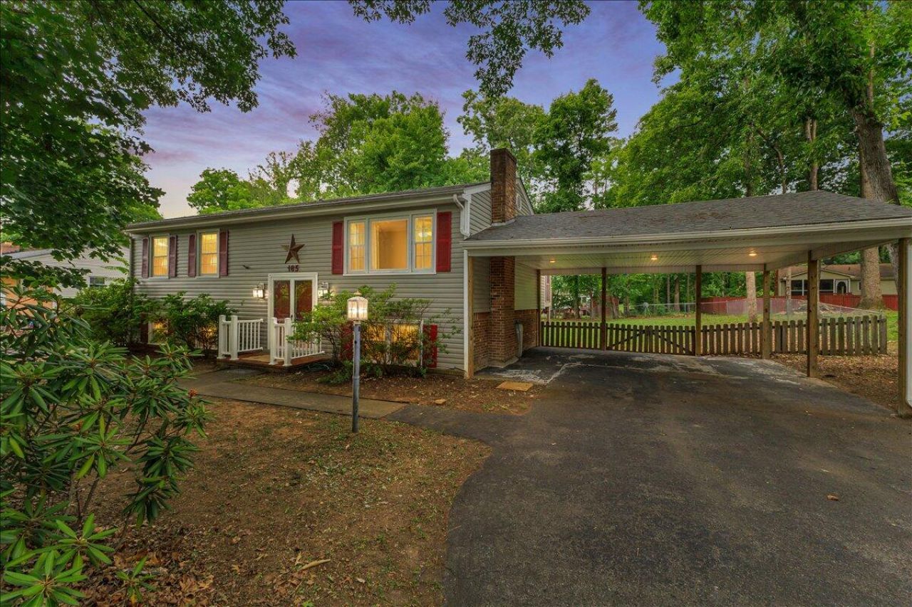165 Beachmont Dr, Blue Ridge, VA 24064 Main Photo