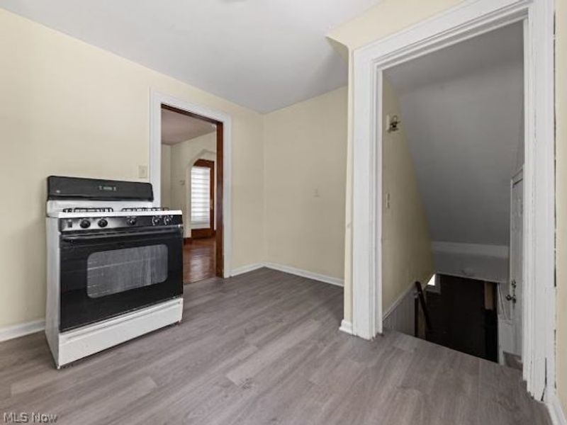 577 Eastland Avenue, Akron, OH 44305 Photo 14