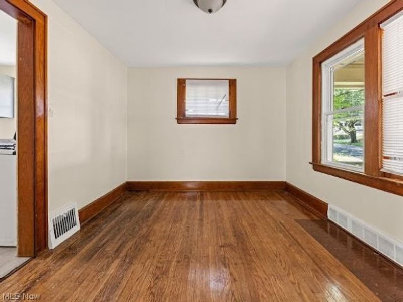 577 Eastland Avenue, Akron, OH 44305 Photo 28