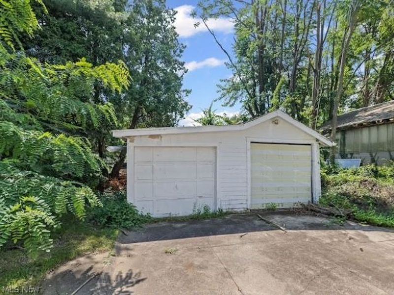 577 Eastland Avenue, Akron, OH 44305 Photo 37