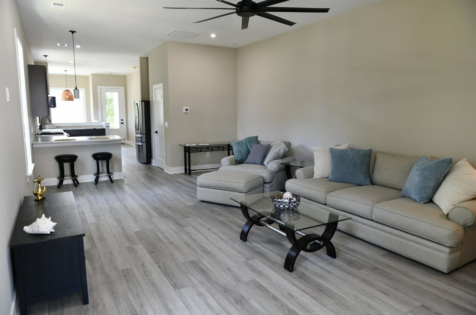 535 Mary Lou Ave. Photo 8