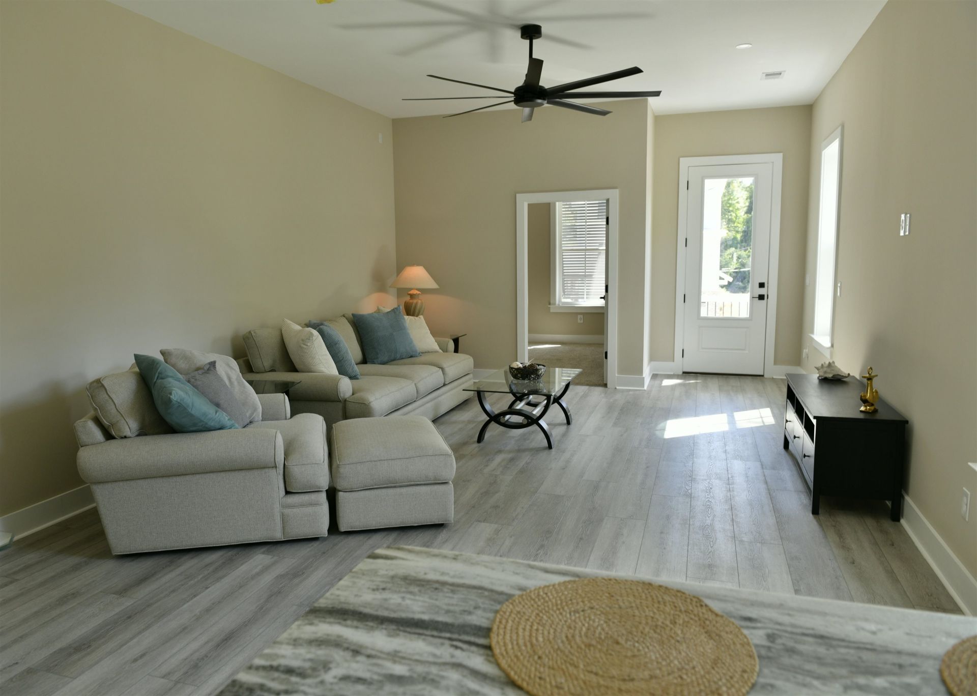 535 Mary Lou Ave. Photo 9