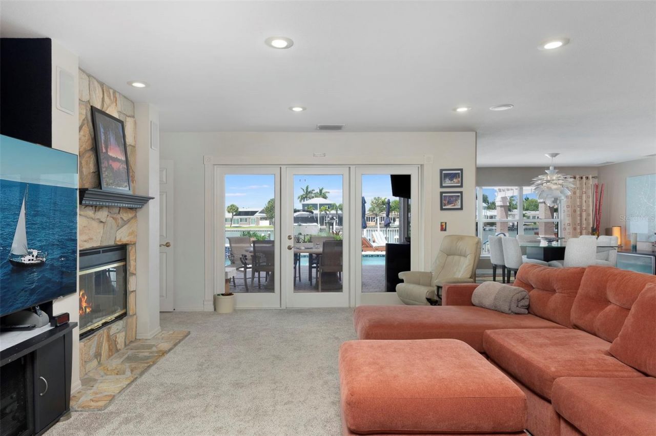 311 S Isle Drive, Saint Pete Beach, FL 33706 Photo