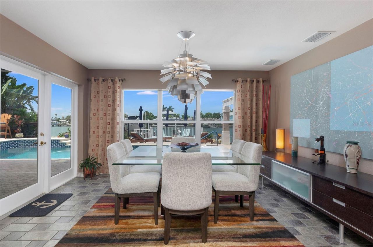311 S Isle Drive, Saint Pete Beach, FL 33706 Photo