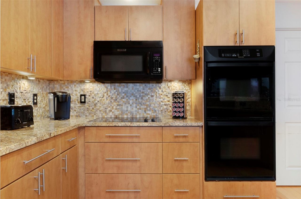 311 S Isle Drive, Saint Pete Beach, FL 33706 Photo
